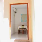 Stinjan Elda 아파트 *