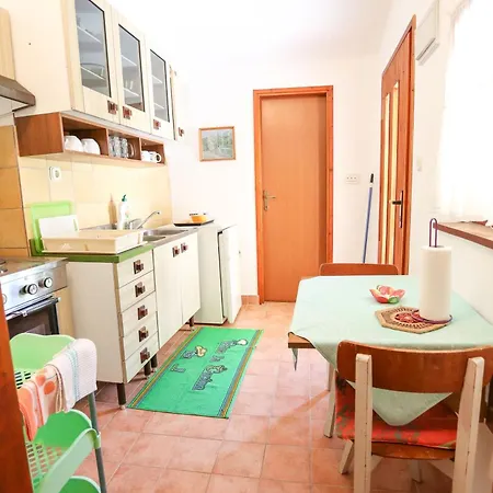 Stinjan Elda Apartman Pula